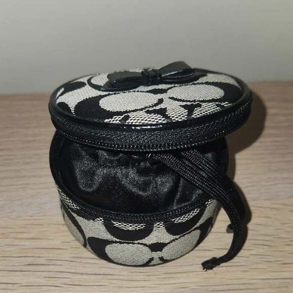 Coach Small Jewelry Case - Picture 1 of 7